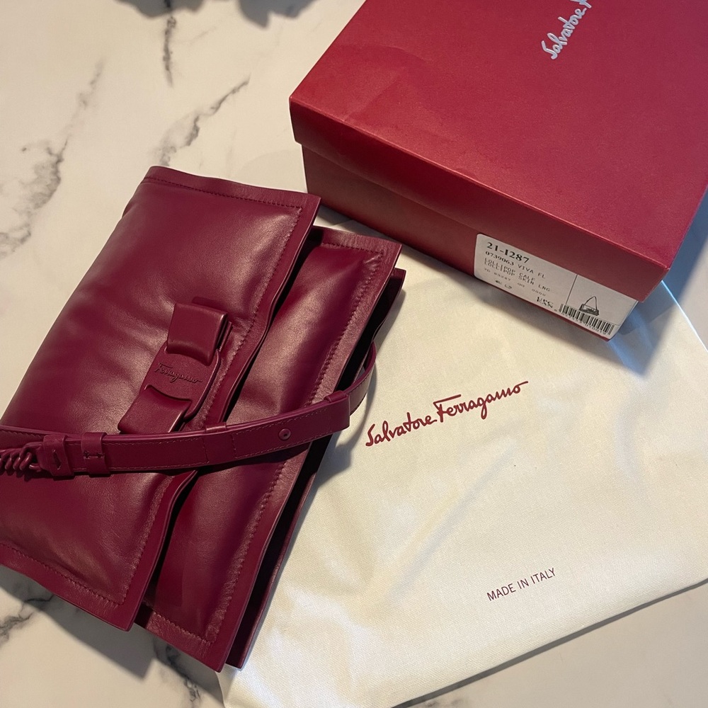 Salvatore Ferragamo Viva Shoulder Bag - Picture 5 of 12